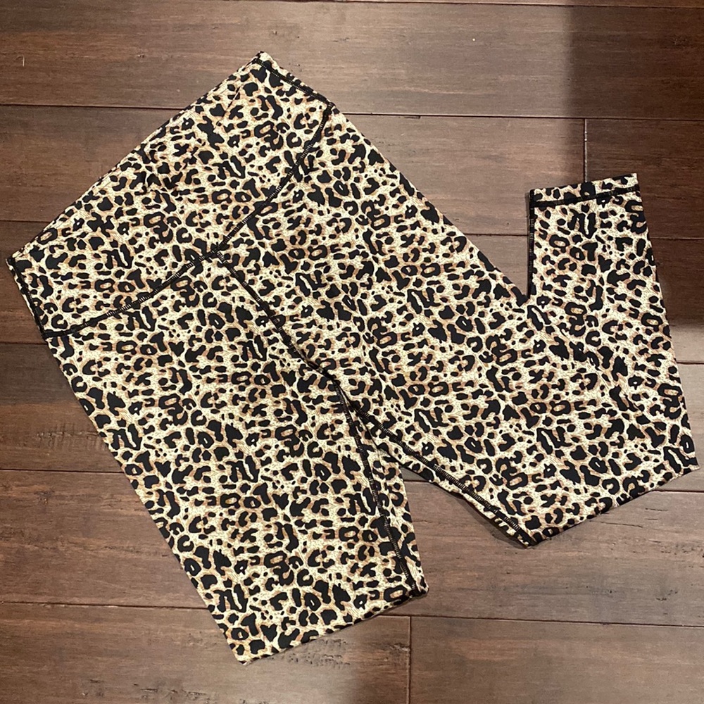Cheetah print leggings
